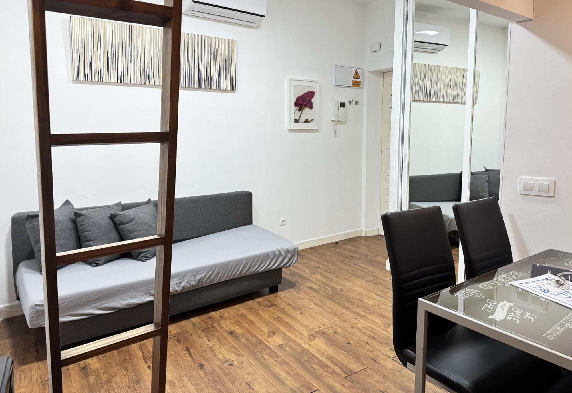 Apartamentos Day Madrid Plaza De Espana Centro Gran Via Sol Malasana Buitenkant foto