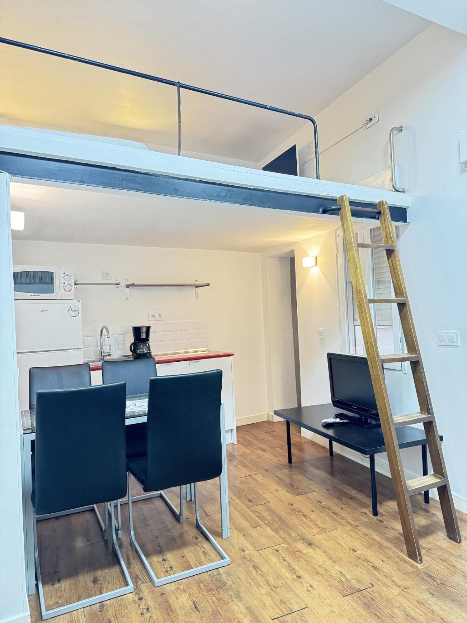 Apartamentos Day Madrid Plaza De Espana Centro Gran Via Sol Malasana Buitenkant foto